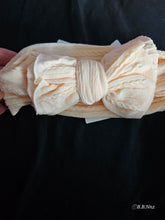 Load image into Gallery viewer, Bows for bigger babies