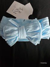 Load image into Gallery viewer, Bows for bigger babies