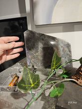 Load image into Gallery viewer, Labradorite