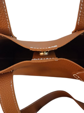 Load image into Gallery viewer, Faux leather tote bag
